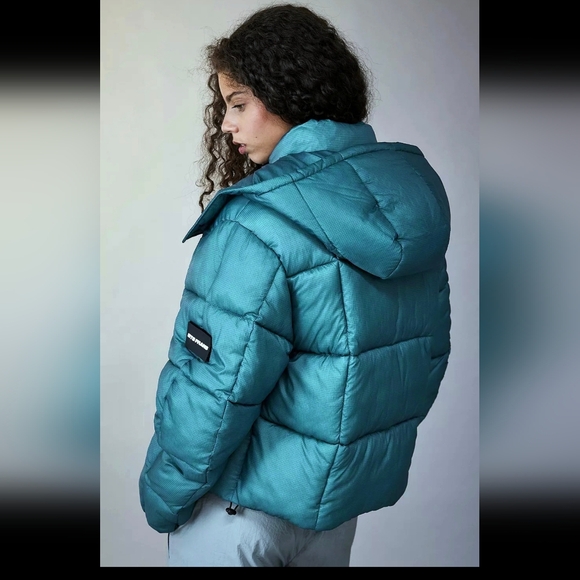 NWT Puffer Jacket - Picture 2 of 2